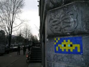 AMS_24, Space Invader de Keizersgracht 316 — Street art de Invader à Amsterdam