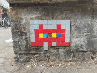 LDN_49, Space Invader de Kensington Road — Street art de Invader à London