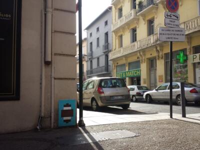 PRP_08, Space Invader on Rue du Marché de Gros — Street art by Invader in Perpignan
