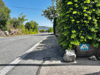 GRU_01, Space Invader de Gojka Šuška 14/A — Street art de Invader à Grude