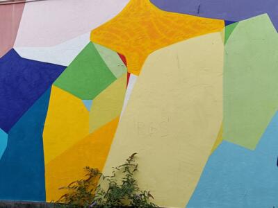 Aplats géométriques en couleurs franches — Street art à Köln