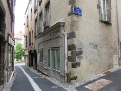 CLR_06, Space Invader de la rue Gault de Saint-Germain — Street art de Invader à Clermont-Ferrand