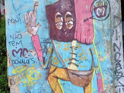 Aqui Não Tem McDonald's par Paulo City — Street art à Lisboa