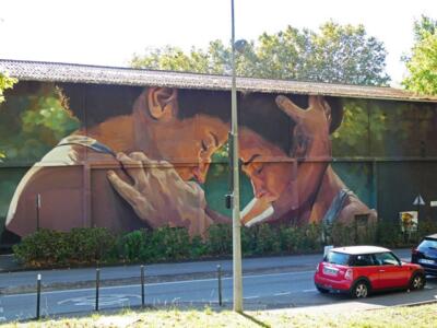 Bring in it — Street art by Rouge in Bayonne