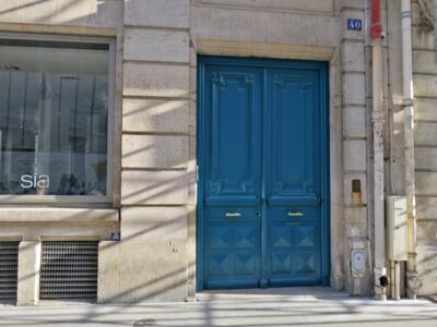 PA_328, Space Invader on Rue Étienne Marcel — Street art by Invader in Paris