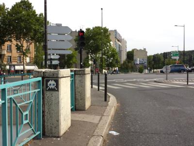 PA_308, Space Invader du quai Alphonse le Gallo — Street art de Invader à Boulogne-Billancourt