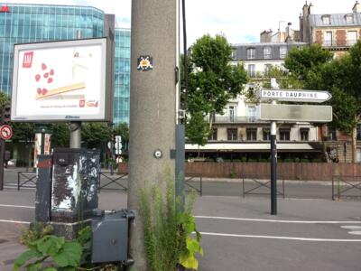 PA_309, Space Invader du boulevard de l'Amiral Bruix — Street art de Invader à Paris