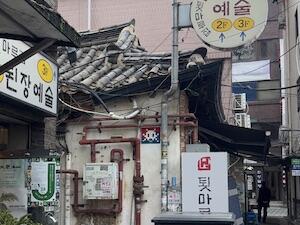 SL_12, Space Invader on 5-26 Insadong 4-gil — Street art by Invader in Seoul