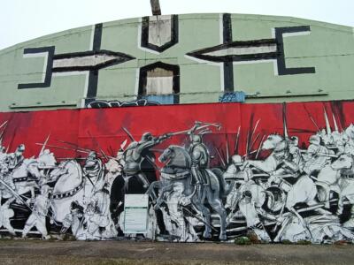 Cavalry charge in black and white — Street art by Itvan Kebadian, Sto in Nantes