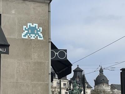 ORLN_02, Space Invader de la rue de la Hallebarde — Street art de Invader à Orléans