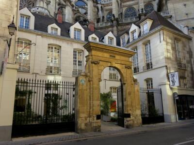 PA_295, Space Invader on Rue du Jour — Street art by Invader in Paris