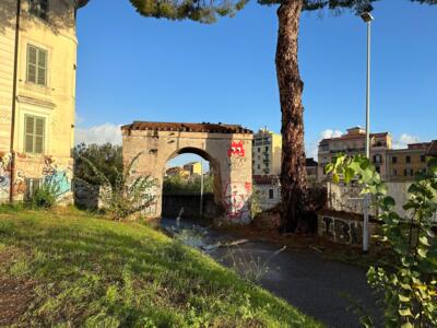 ROM_01, Space Invader on 58 Via Casilina Vecchia — Street art by Invader in Roma