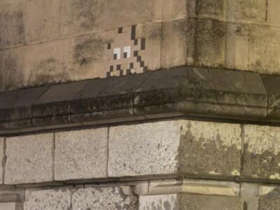 BAB_11, Space Invader on Rond-Point François-Regis Bastide — Street art by Invader in Biarritz