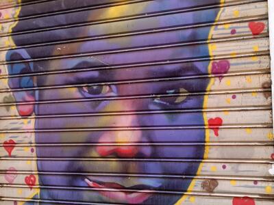 Purple portrait with small hearts, Rue d'Aubagne — Street art in Marseille