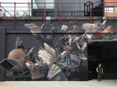 Le savoir sans gravité — Street art de Cinta Vidal à Barcelona