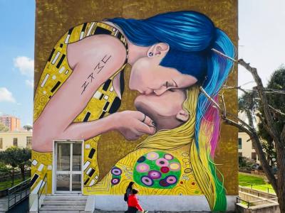The Kiss - Il Bacio — Street art by Uman in Roma