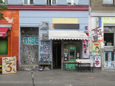 BRL_11, Space Invader on Skalitzer Straße — Street art by Invader in Berlin