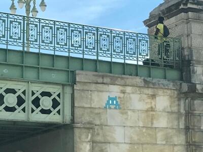 MARS_75, Space Invader du boulevard Voltaire — Street art de Invader à Marseille