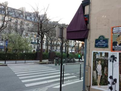 PA_683, Space Invader on 31 Rue Jean-Pierre Timbaud — Street art by Invader in Paris
