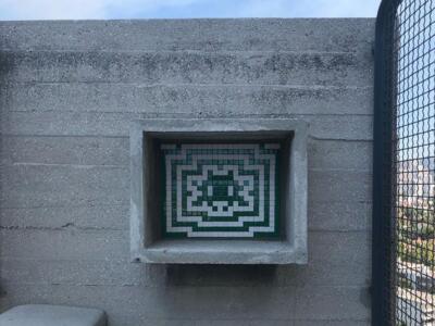 MARS_93, Space Invader du boulevard Michelet — Street art de Invader à Marseille