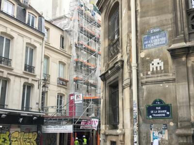PA_355, Space Invader on Rue de la Grande Truanderie — Street art by Invader in Paris