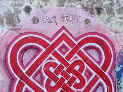 Eternal Love, Celtic Knot on a Bunker — Street art in Saint-Brevin-les-Pins