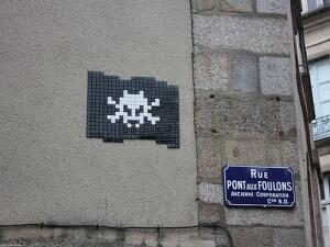 RN_01, Space Invader on 2 Rue Pont aux Foulons — Street art by Invader in Rennes