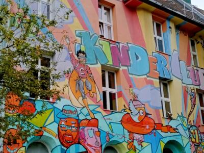 Kinder Club, the left half — Street art in Düsseldorf