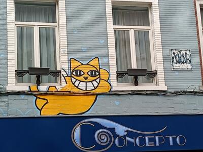 Le chat jaune de M. Chat, rue Haute — Street art de M. Chat à Bruxelles