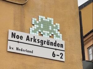 STK_11, Space Invader on Noe Arksgränden — Street art by Invader in Stockholm