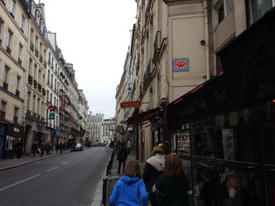 PA_673, Space Invader on 1 Rue de l'Ancienne Comédie — Street art by Invader in Paris