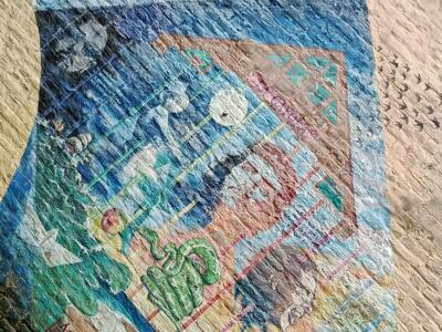 Blue fan and imaginary map — Street art in Anderlecht