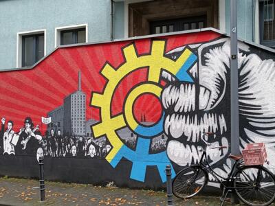 Alle Räder stehen still, by Goodlack Art — Street art by Goodlack Art in Köln