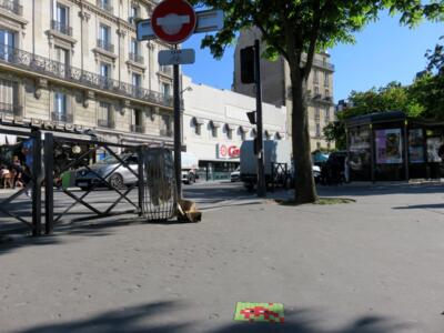 PA_262, Space Invader de la place de la Nation — Street art de Invader à Paris