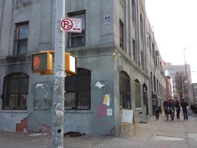NY_185, Space Invader de Wythe Avenue — Street art de Invader à New York