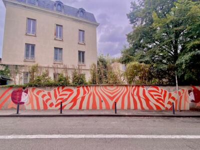 Orange Waves on Rue Balzac — Street art by Lucy Lucy in Valence