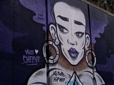 La Belle Hip Hop by Miss Chelove — Street art by Miss Chelove in Bruxelles