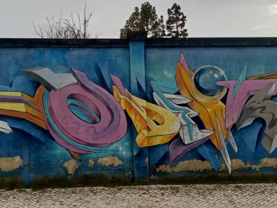 Lettrage en relief par Odeith — Street art de Odeith à Lisboa