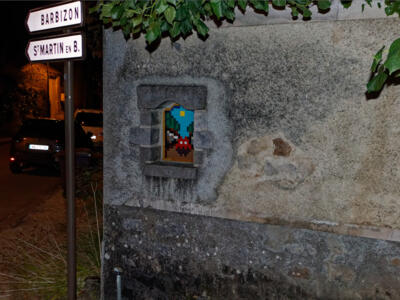 FTBL_32, Space Invader on 32 Rue Grande — Street art by Invader in Arbonne-la-Forêt