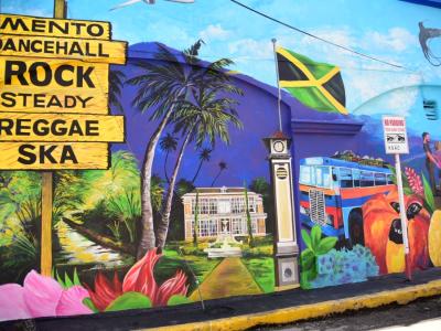 Hors de la multitude, un seul amour — Street art de Sheldon Blake à Kingston