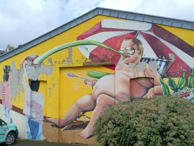 Kein Spaß ohne Wasser, the swimming pool — Street art in Köln