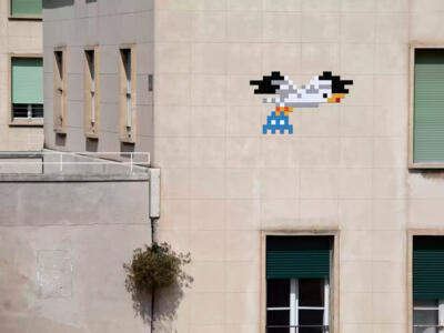 MARS_58, Space Invader de la place du Château Joly — Street art de Invader à Marseille