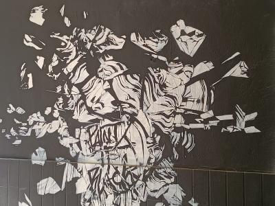 Explosion of White Fragments — Street art in Berlin