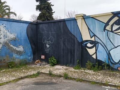 White mouse and cubist face — Street art in Lisboa