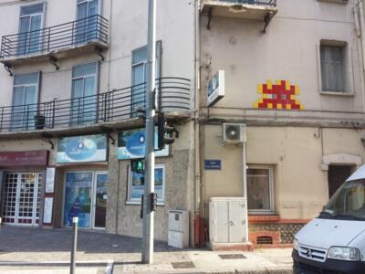 PRP_01, Space Invader on Cours Lazare Escarguel — Street art by Invader in Perpignan
