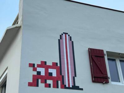BAB_52, Space Invader de la promenade des Sources — Street art de Invader à Anglet