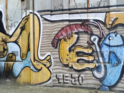 Pêcheurs, crevette et poisson par Teso — Street art de Teso à Almada
