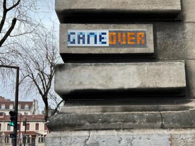 GRN_06, Space Invader on 25 Rue Lesdiguières — Street art by Invader in Grenoble