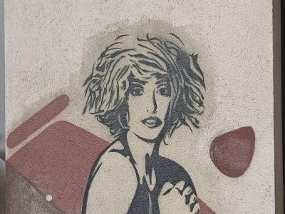 Femme à la coupe ébouriffée — Street art à Berlin