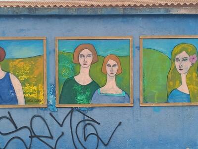 Trois femmes dans des paysages verts — Street art à Lisboa